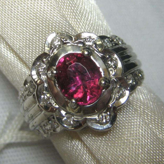 プラチナ900製　ピンクサファイア指輪